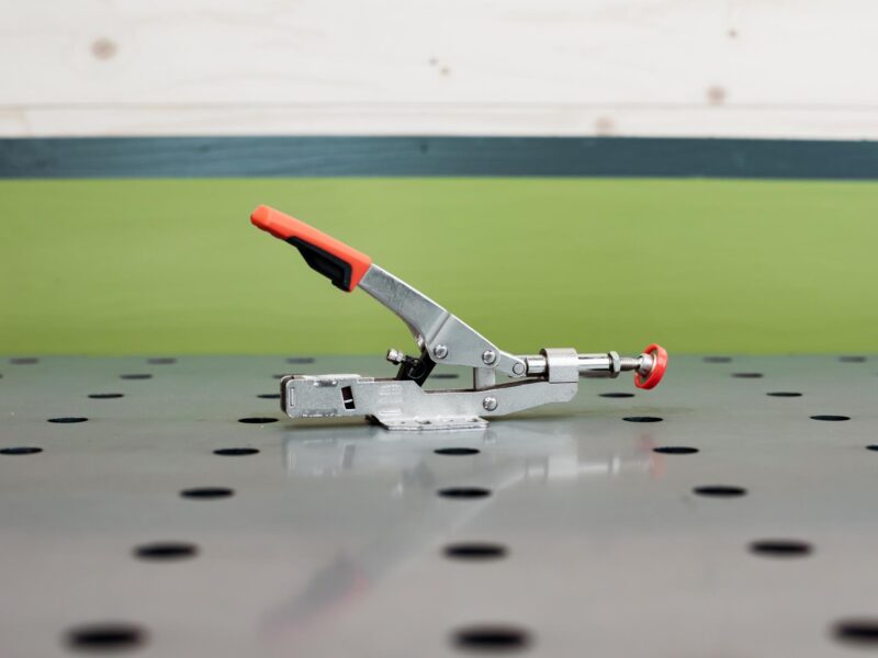Horizontale spanner met nok