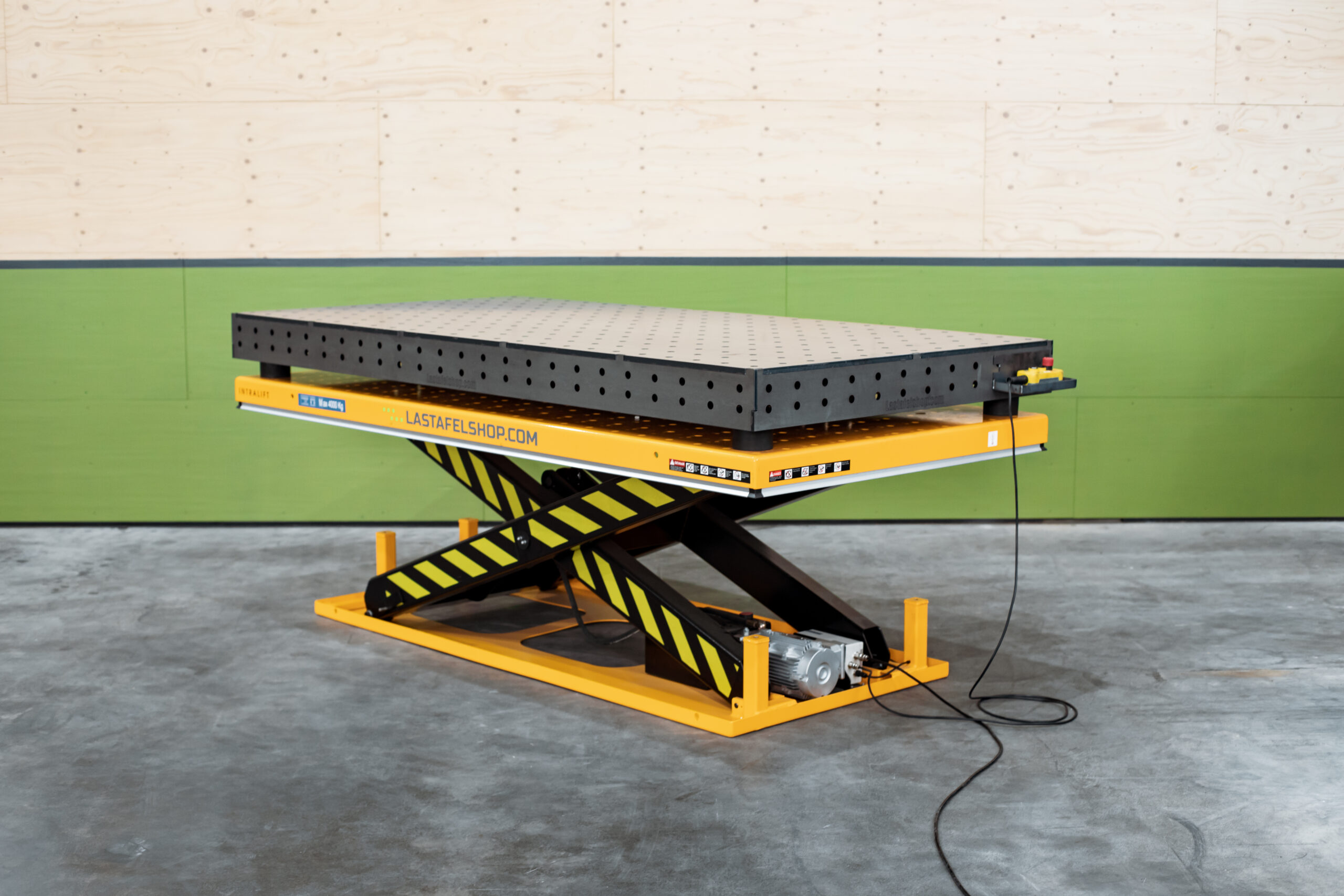 Lift tables