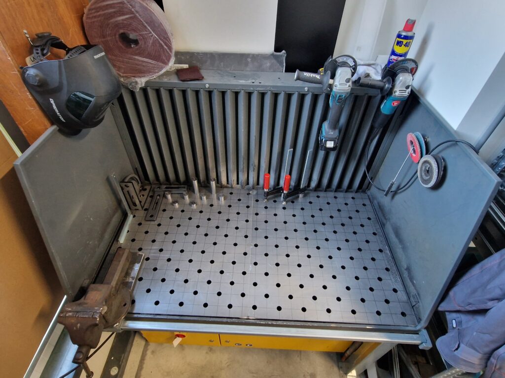 Weldingplates for extraction tables